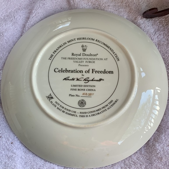 CELEBRATION OF FREEDOM by Ronald Van Ruyckevelt The Franklin Mint - Picture 2 of 3